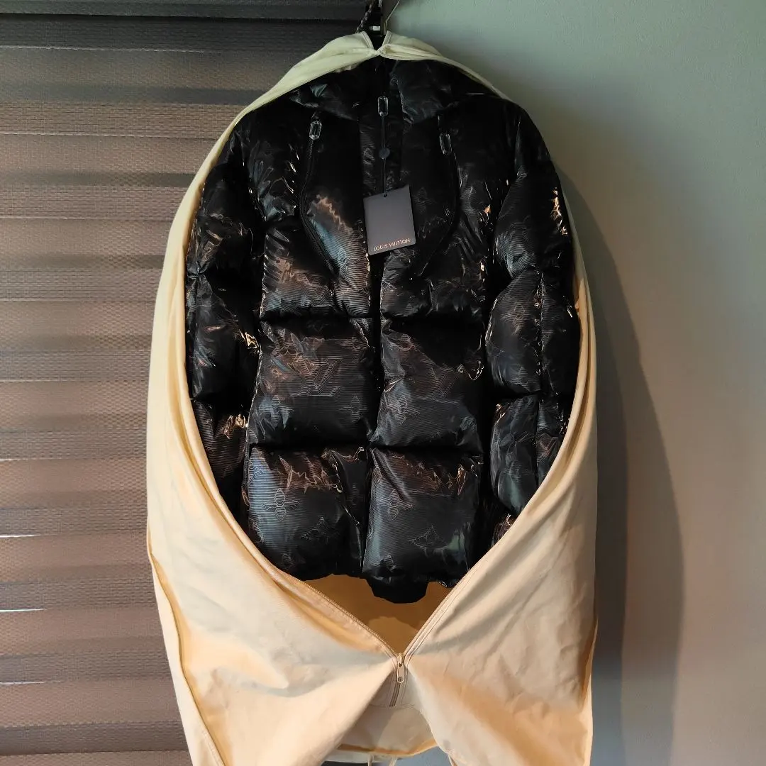 LOUIS VUITTON リバーシブルダウンジャケット