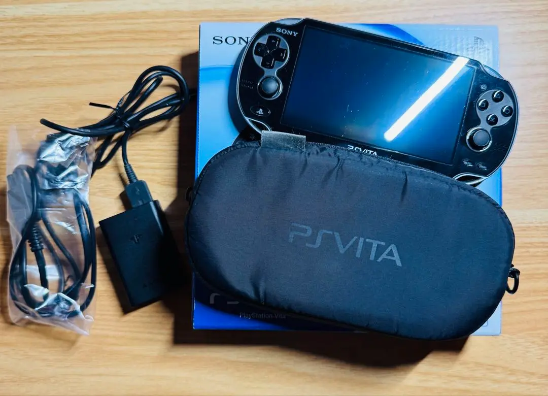 【希少/美品】SONY PlayStation Vita PCH-1100 本体