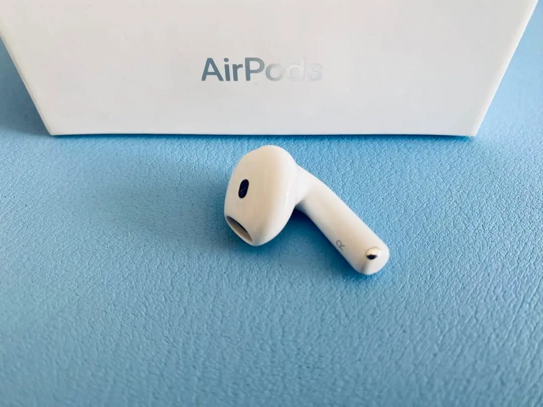 AirPods 第4世代 R片耳 右耳のみ イヤホン A3050 YWBD
