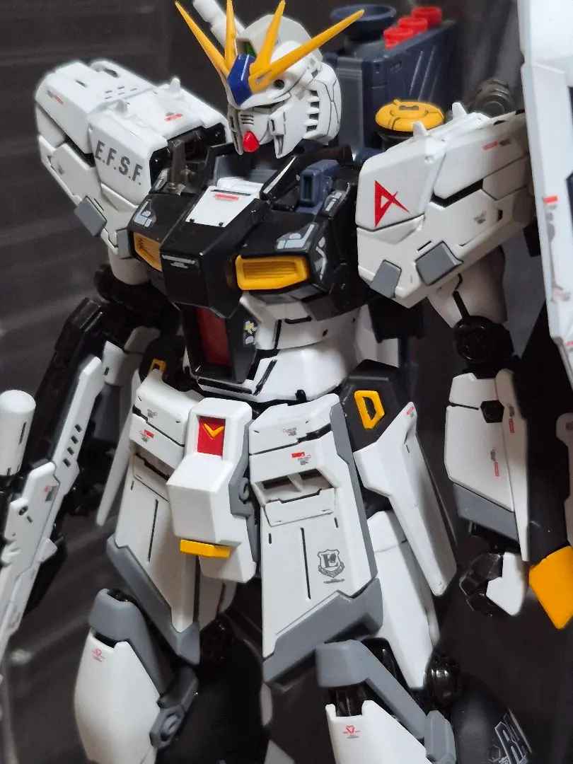 本日24時までの限定値下げRG νガンダムRGHi-νガンダムミキシング完成品