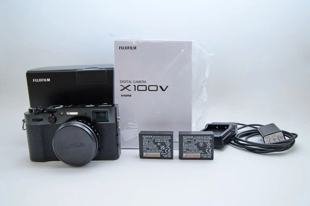 美品 箱あり Fujifilm 富士フィルム X100V 黒 純正バッテリー2個