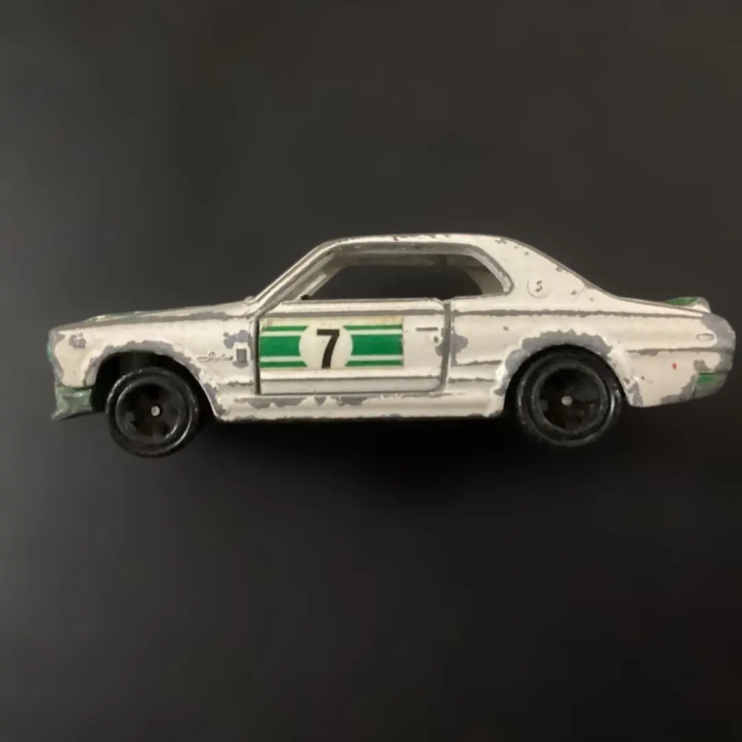 トミカ　日産 スカイライン 2000GT-R レーシング　日本製