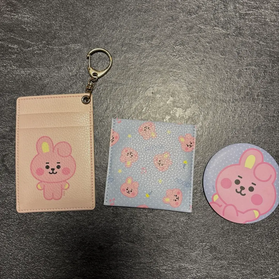 K-POP キャラクター 付きカードケース・鏡