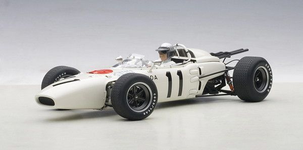 新品 AUTOart 1/18 ホンダ RA272 F1 1965 #11 メキシコGP 優勝 リッチー・ギンサー ドライバーフィギュア付き 世界2,000台限定 完成品ミニカー 86599 [佐川急便]