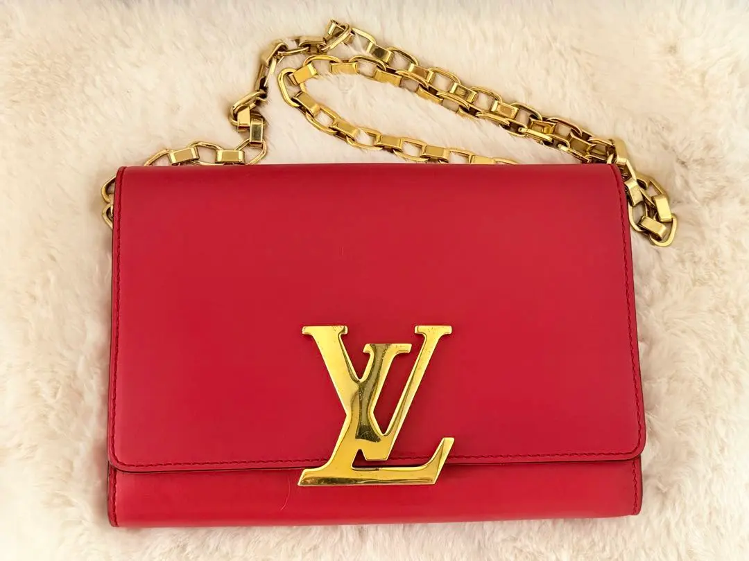LOUIS VUITTON チェーンショルダーバッグ レッド