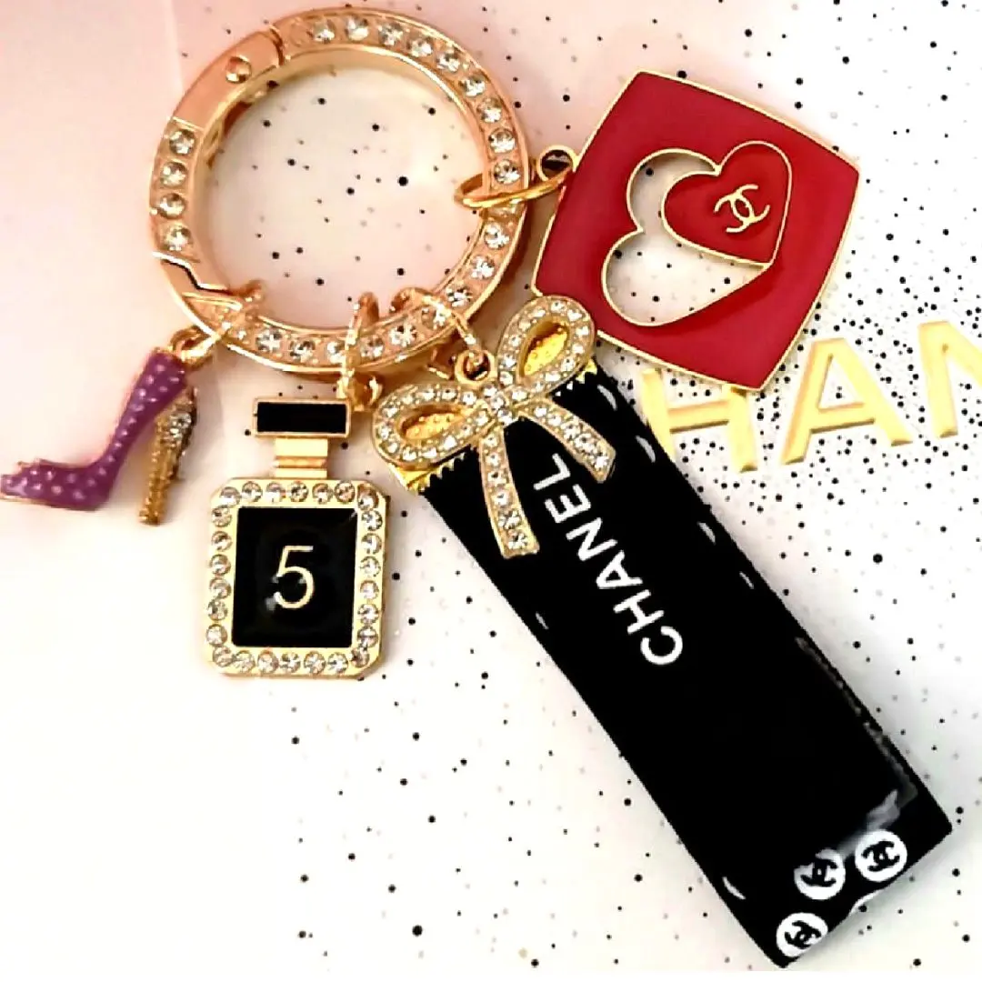 CHANEL　2026バレンタイン限定 ❣️ ノベルティハートチャーム