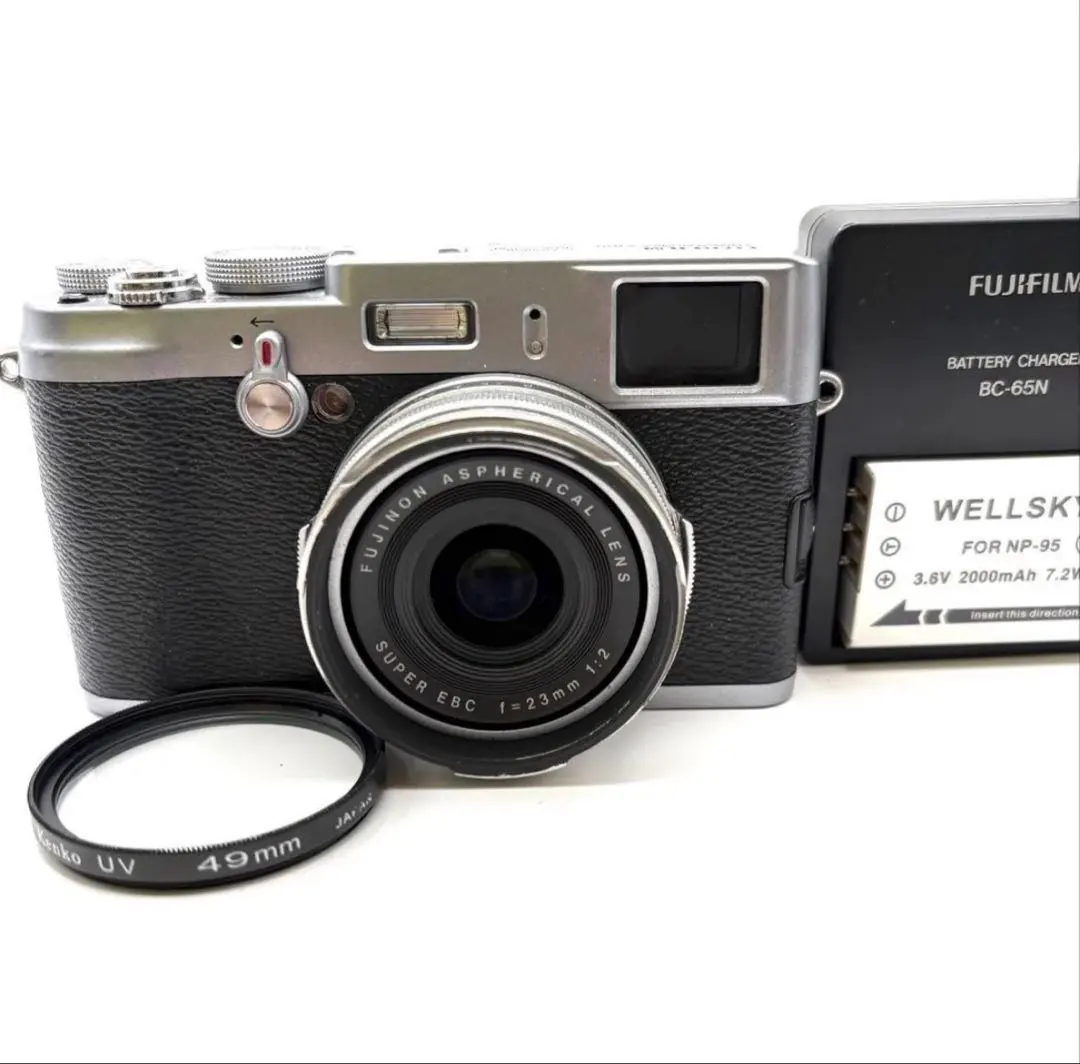 FUJIFILM FinePix X100 充電器バッテリーつき