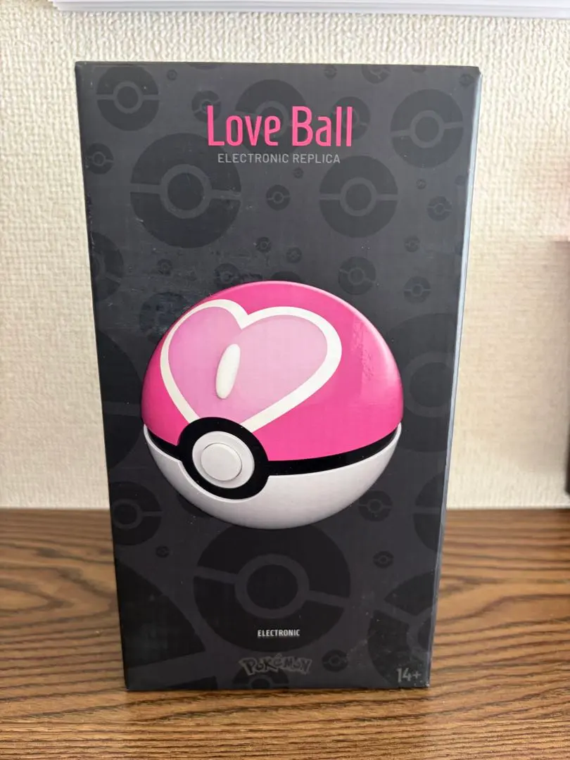 海外ポケモンセンター限定 ラブラブボール 1/1 レプリカ ポケットモンスター