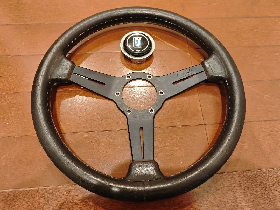 NARDI ナルディ ステアリング ホーンボタン付き 当時物？