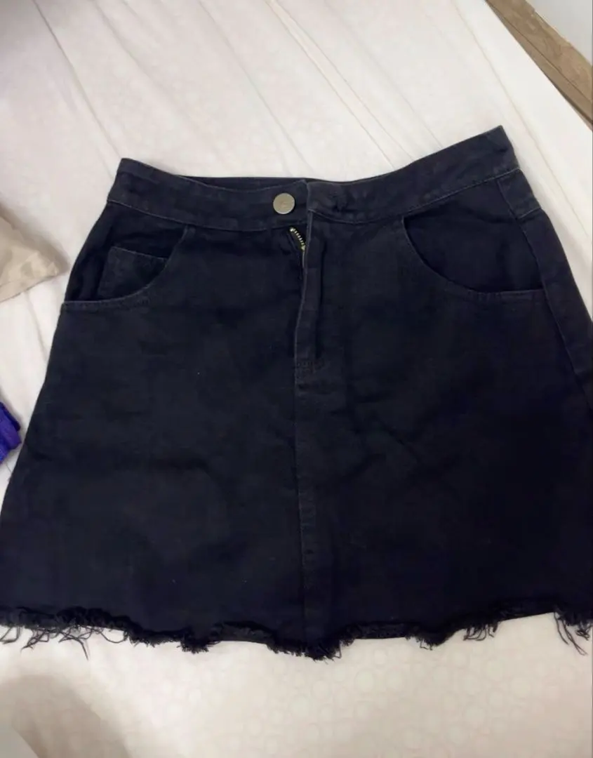 ブラックデニムスカート
