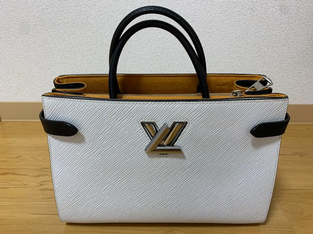 美品LOUIS VUITTONツイストトート