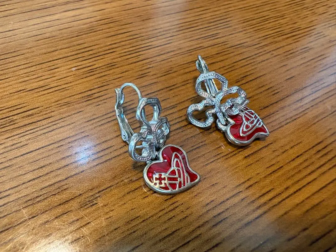 Vivienne Westwood ハート ピアス