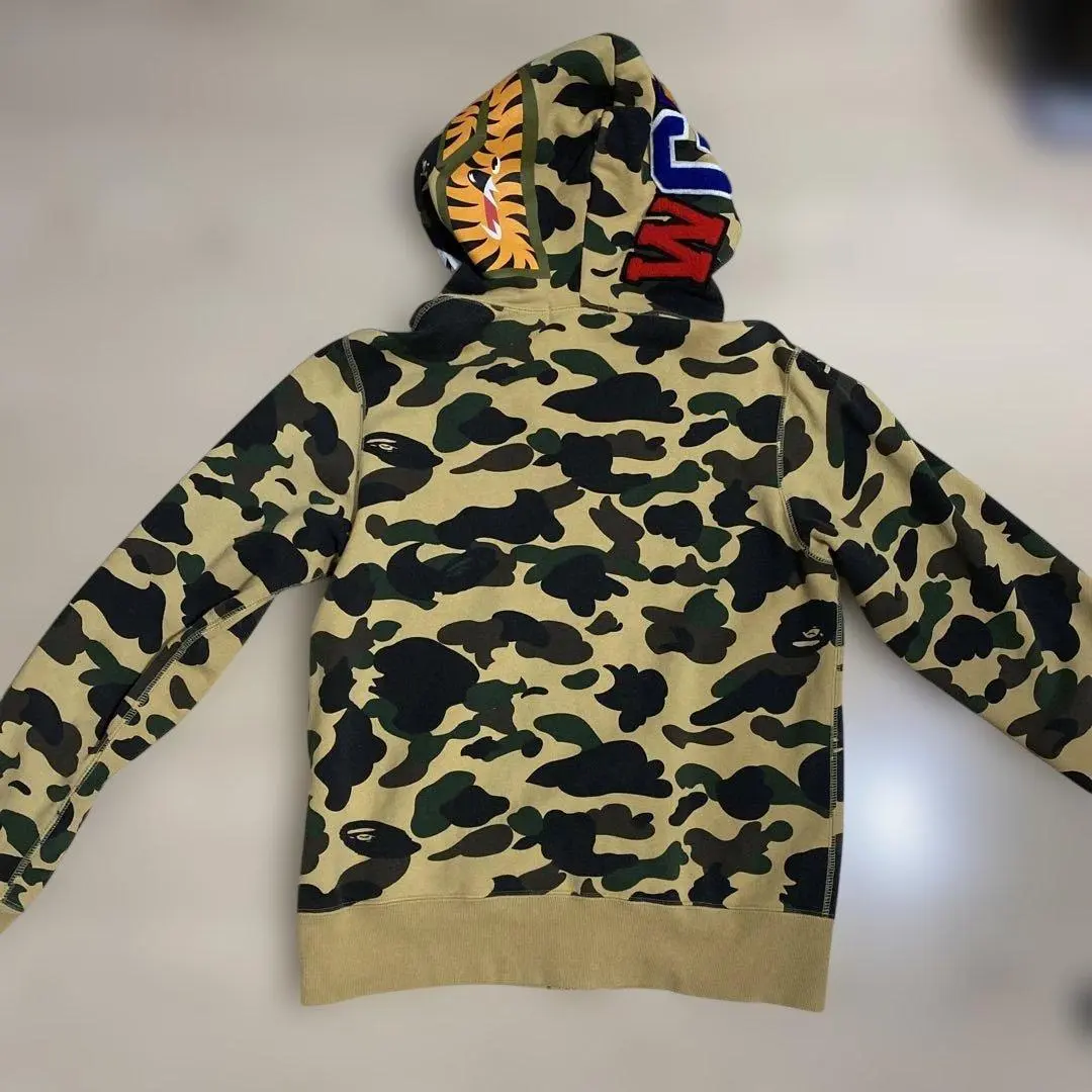 A BATHING APE迷彩 シャークパーカー Mサイズ
