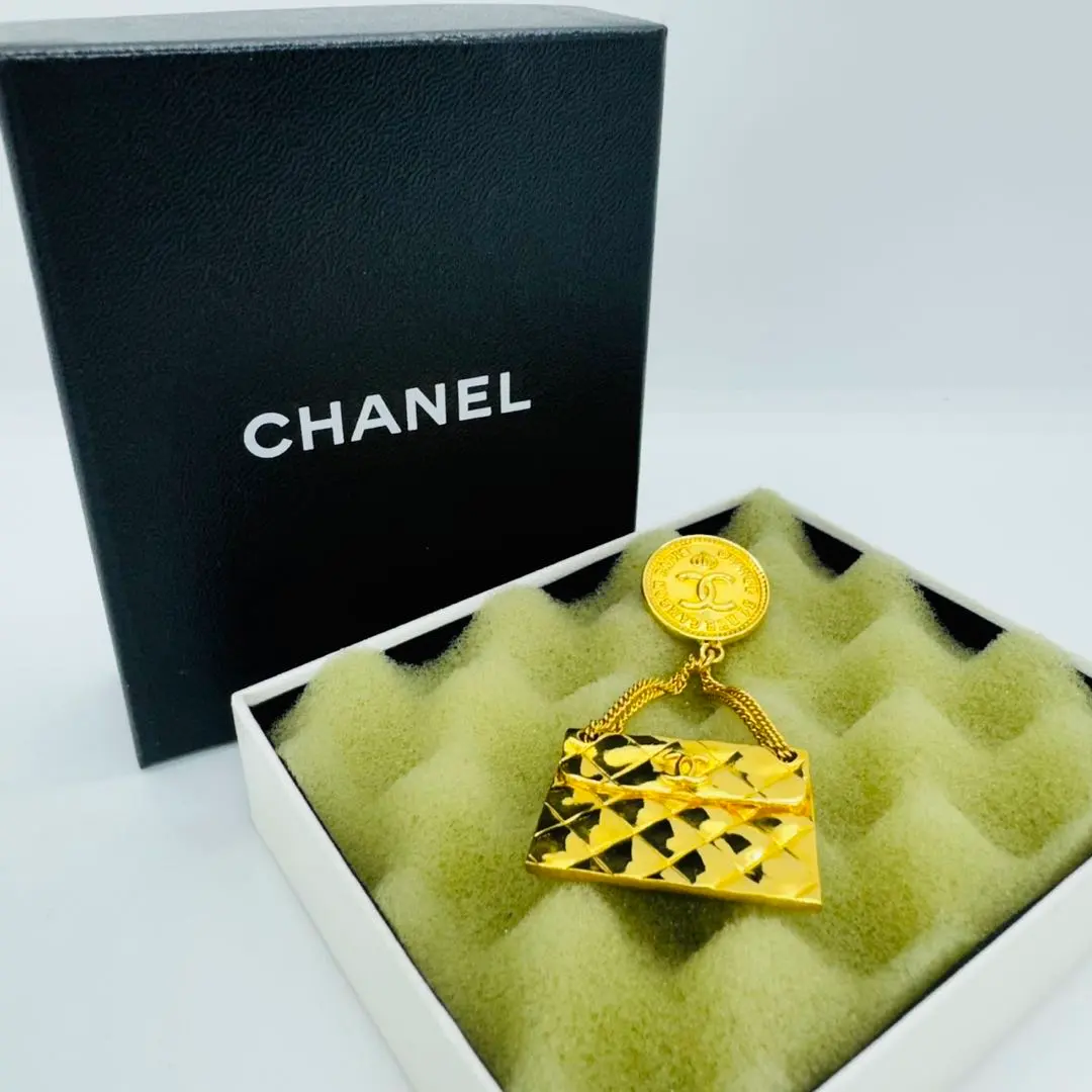 CHANEL シャネル　ココマーク　マトラッセ　ゴールド　ヴィンテージ　ブローチ