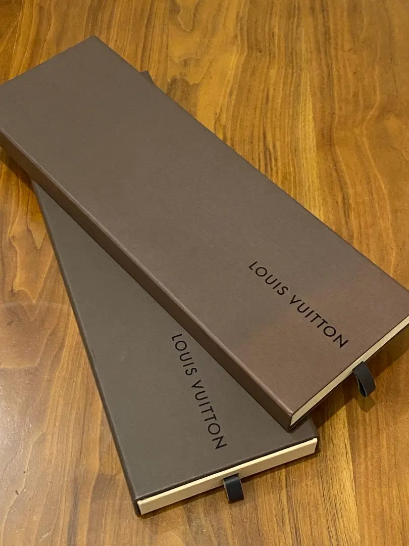 LOUIS VUITTON ギフト箱 ブラウン ネクタイ　長方形