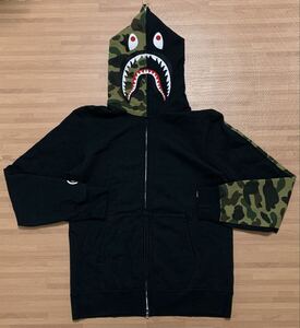 Bape APE BAPE XL kaws