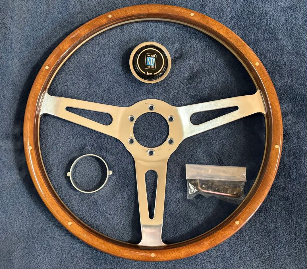 NARDI ホーンボタン付き ウッドステアリング クラシック 36.5Φ