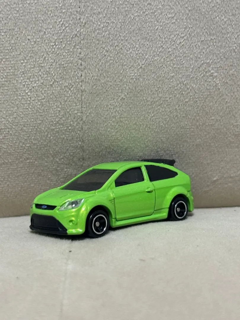 トミカ　フォード　フォーカス RS500 初回特別カラー