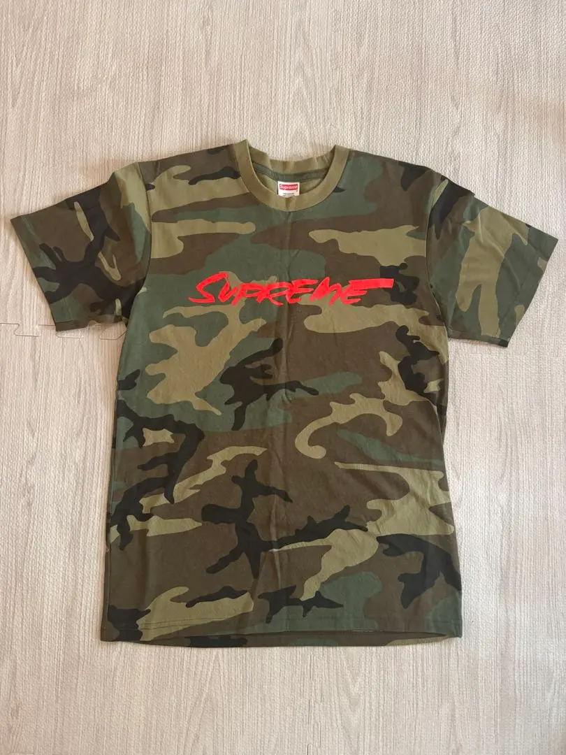 Supreme Tシャツ