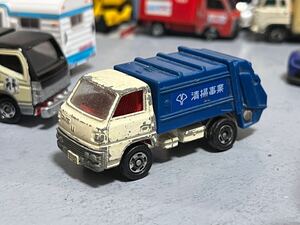 Tomica  
