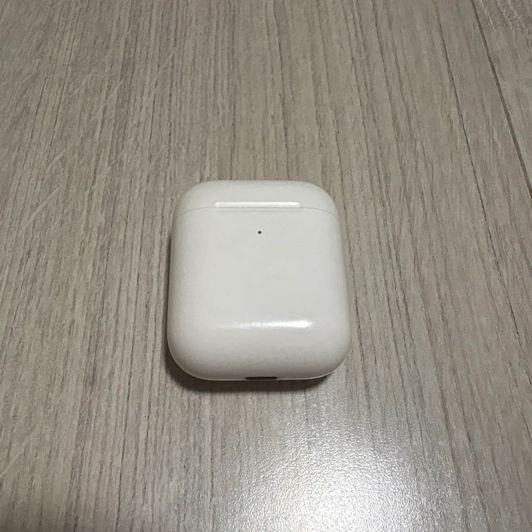 Apple AirPods 充電本体のみ