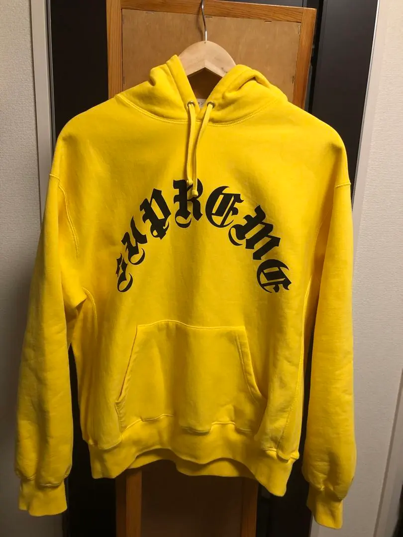 Supreme イエロー パーカー