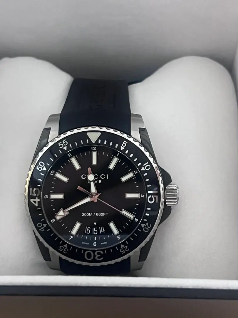 GUCCI 腕時計 200M防水 ブラック