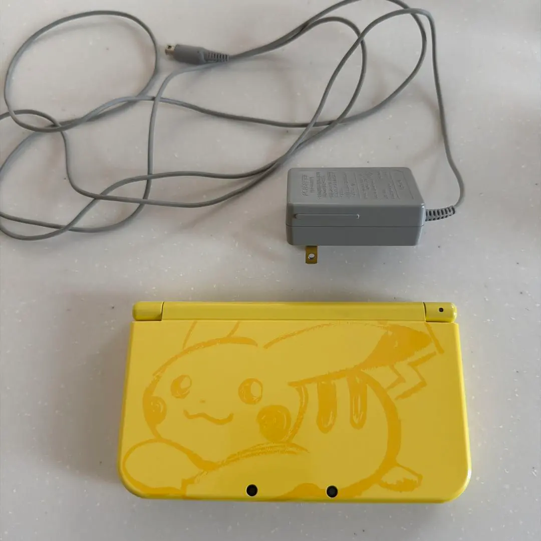 今だけ限定出品中‼️Newニンテンドー3DS LL ピカチュウ【イエロー】