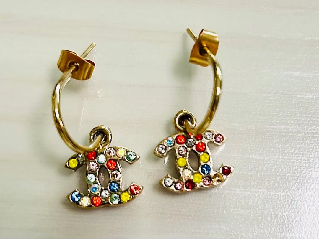 CHANEL カラフルピアス　ココマーク