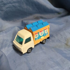 Tomica 