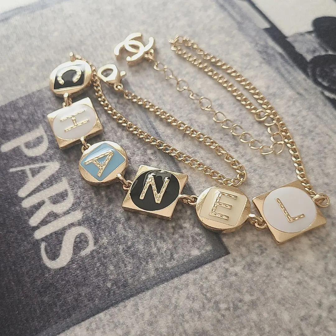 CHANEL/ロゴストラップ/バックチャーム/ゴールド