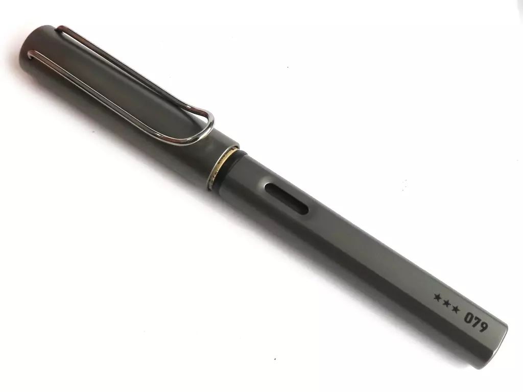 【中古】ペン [単品] 氷室京介 万年筆 LAMY Lx(ルクス) 中字 氷室京介メモリアルモデル(シリアルNo入) 「LAMY × KYOSUKE HIMURO」 KYOSUKE HIMURO 30th Anniversary Memorial Statio