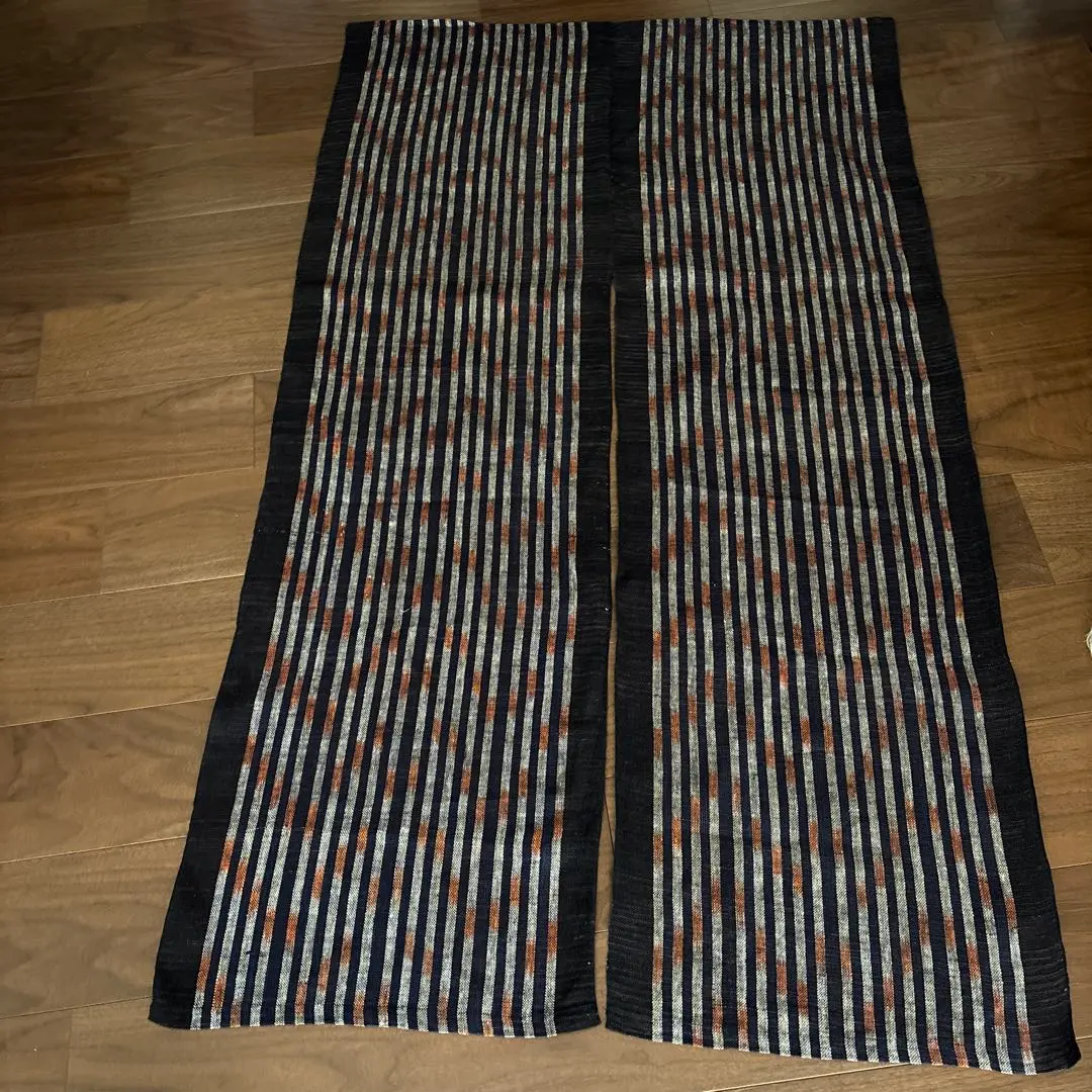 麻　こげ茶系　シックな　ロング丈の　暖簾