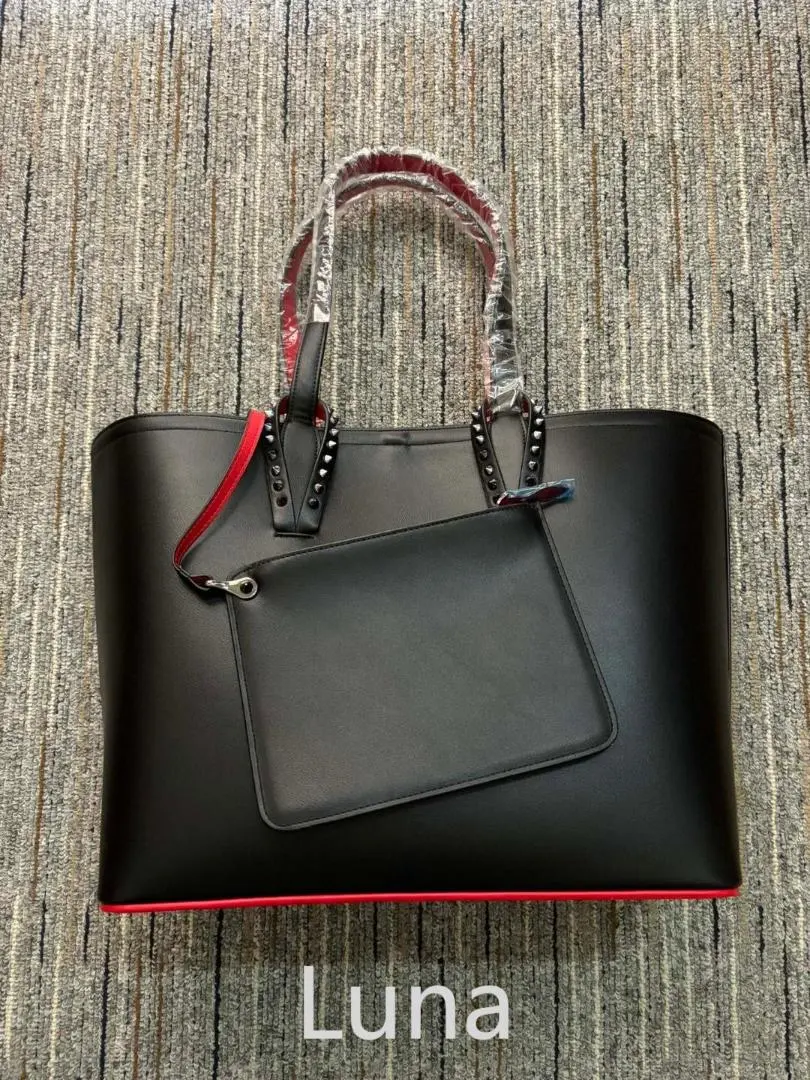 Christian Louboutin 黒 トートバッグ**