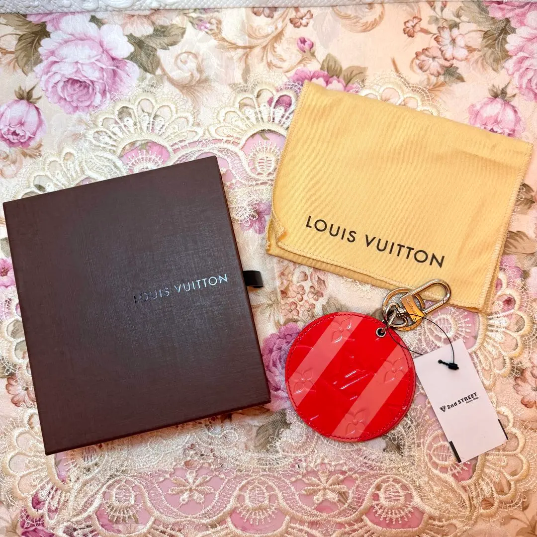ルイヴィトン ヴェルニ ミラー バッグチャーム 赤 LOUIS VUITTON