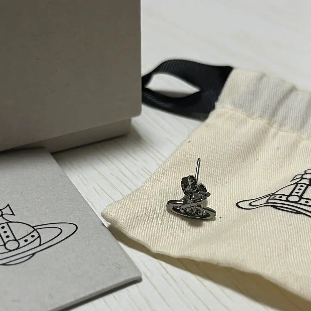 Vivienne Westwood NANO SOLITAIRE シングルピアス