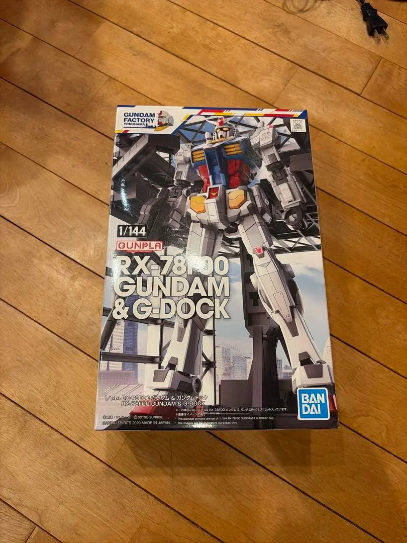 1/144 RX-78F00 GUNDAM & G-DOCK