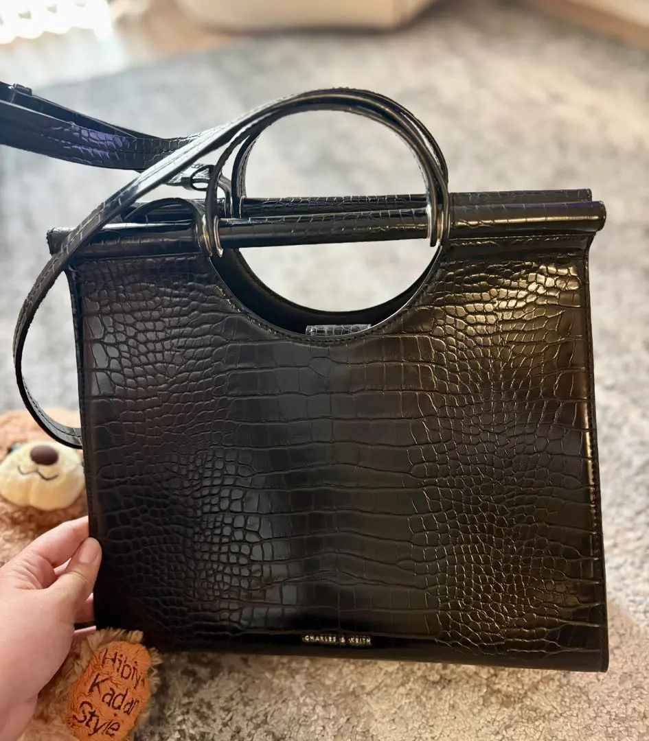 CHARLES & KEITH クロコ型押し ハンドバッグ