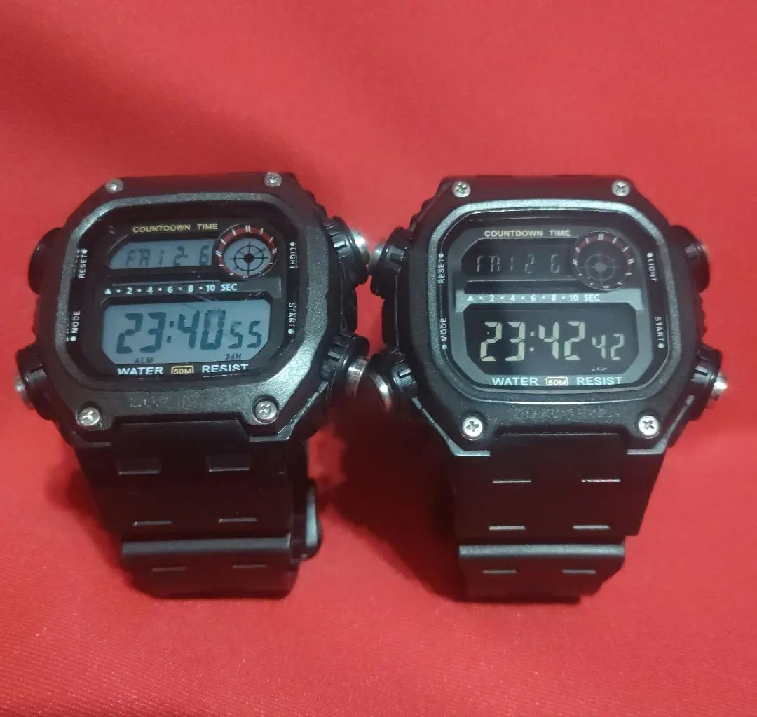 デジタル腕時計 ブラック 2本セット　バックライト付き　CASIO風