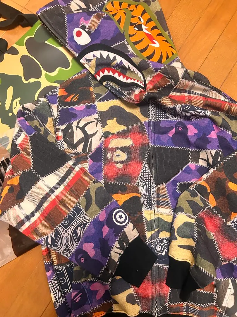 新作A BATHING APE シャークパーカー パッチワーク M