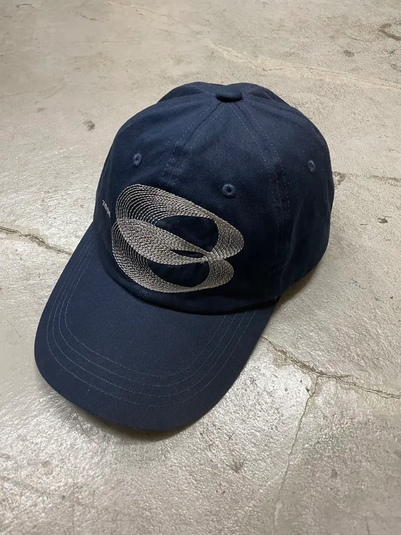 THE CLE GRAPHIC DEPTH CAP 幾何学　キャップ　ネイビー