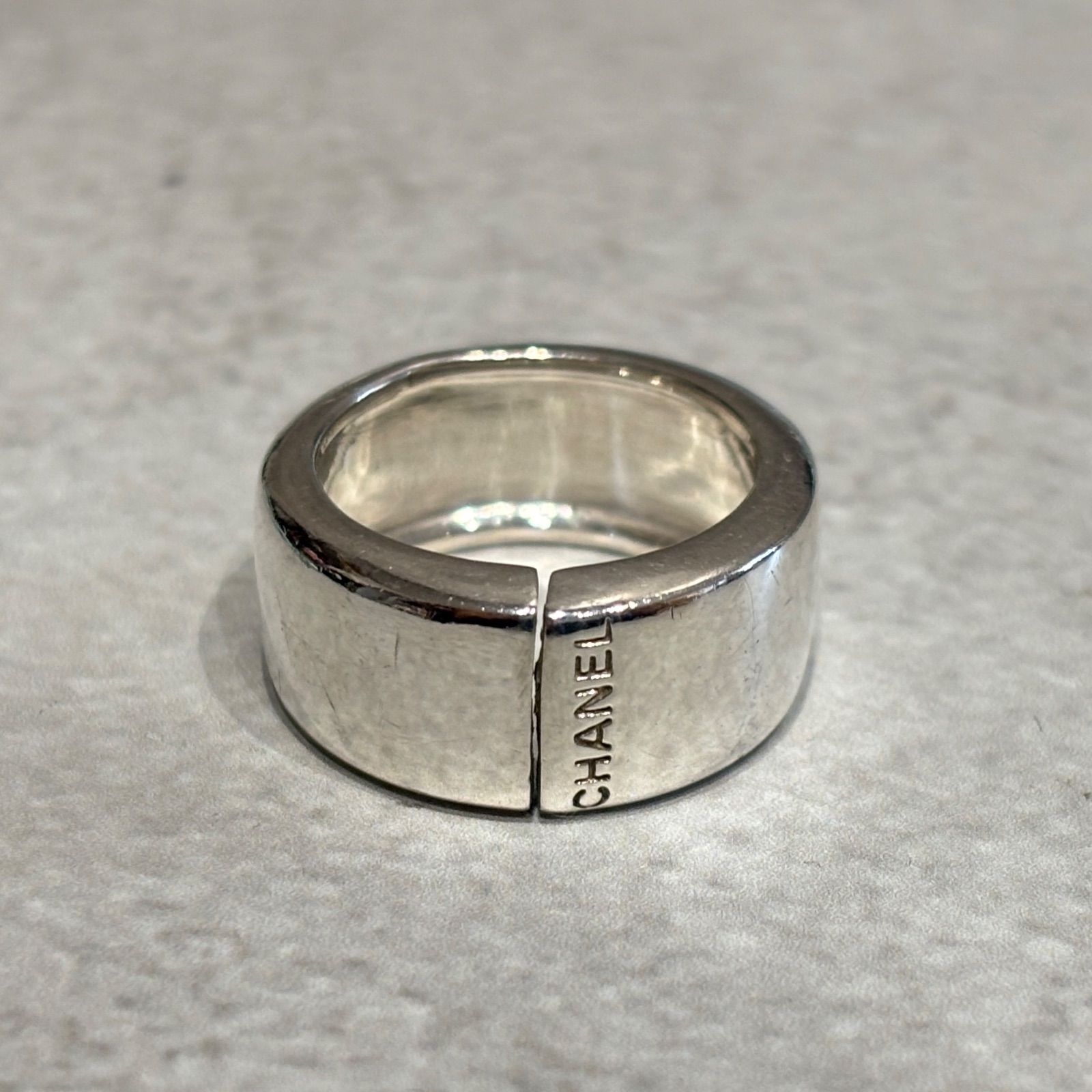 CHANEL シャネル リング 指輪 ロゴ刻印 シルバー 銀 太　メンズ レディース ユニセックス アクセサリー ジュエリー 小物  925 12〜13号程