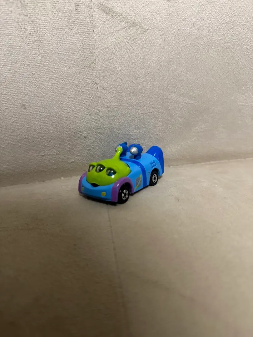 トミカ　リトルグリーンメン