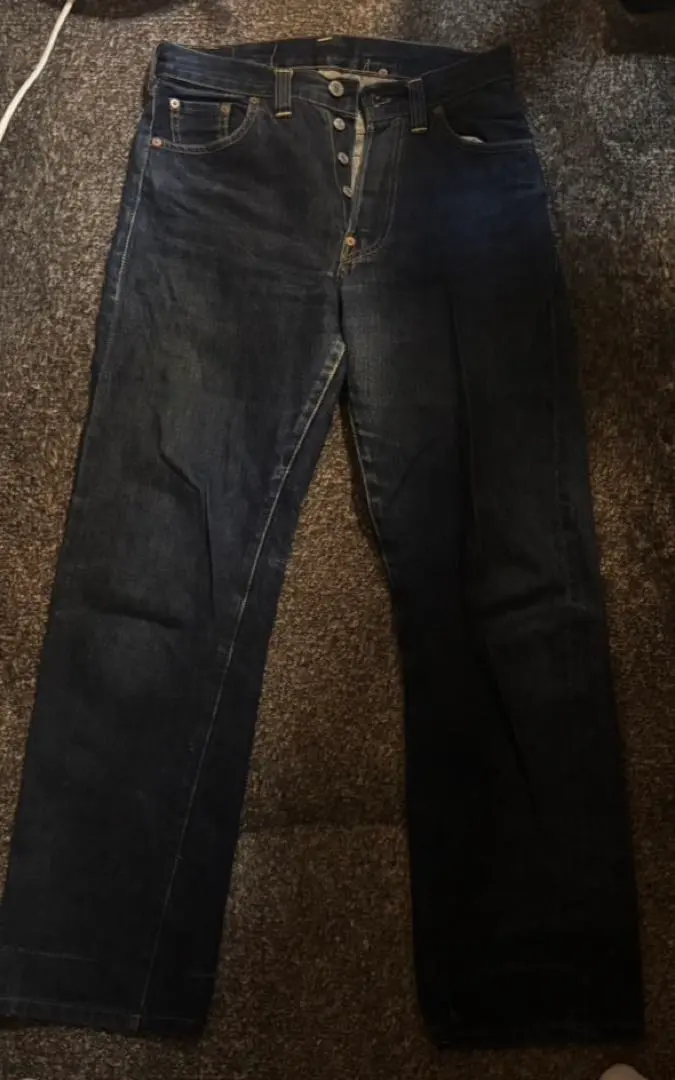 Levi’sセルビッジ デニムパンツ ボタンフライ