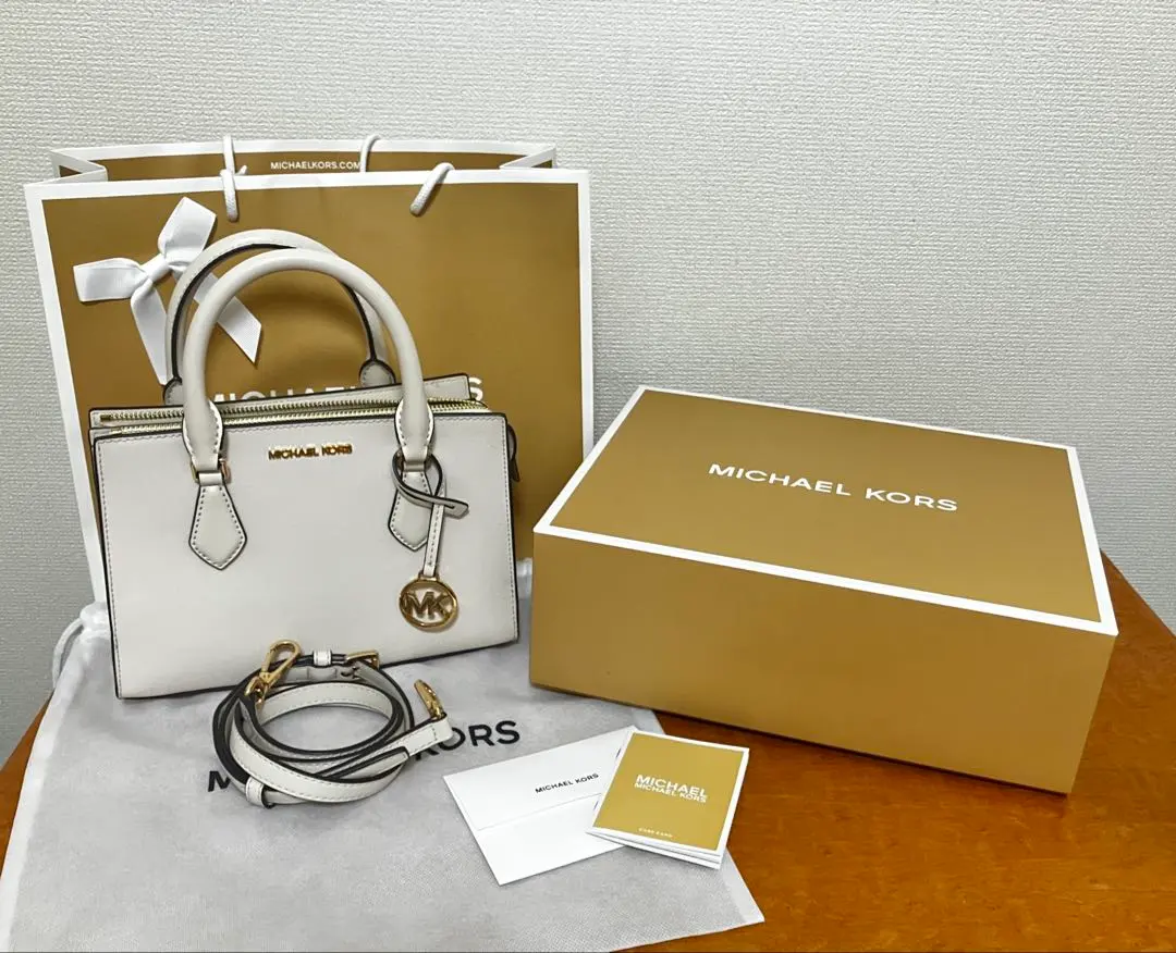 【値下げ依頼〇】MICHAELKORS 2wayショルダーバッグ ホワイト