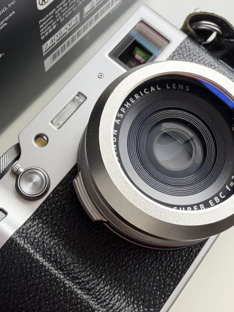 FUJIFILM X100VI シルバーを出品いたします