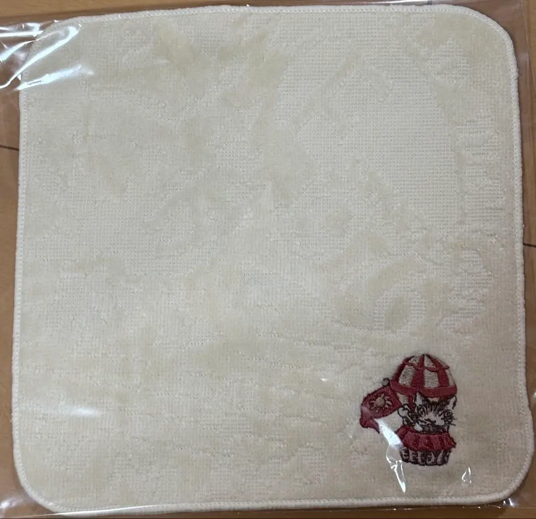 わちふぃーるど　ダヤン　気球　アイボリー　ハンカチ