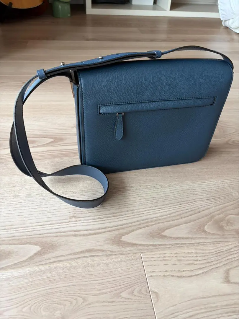 BURBERRY バーバリー スモール グレイニー メッセンジャーアッシュブルー