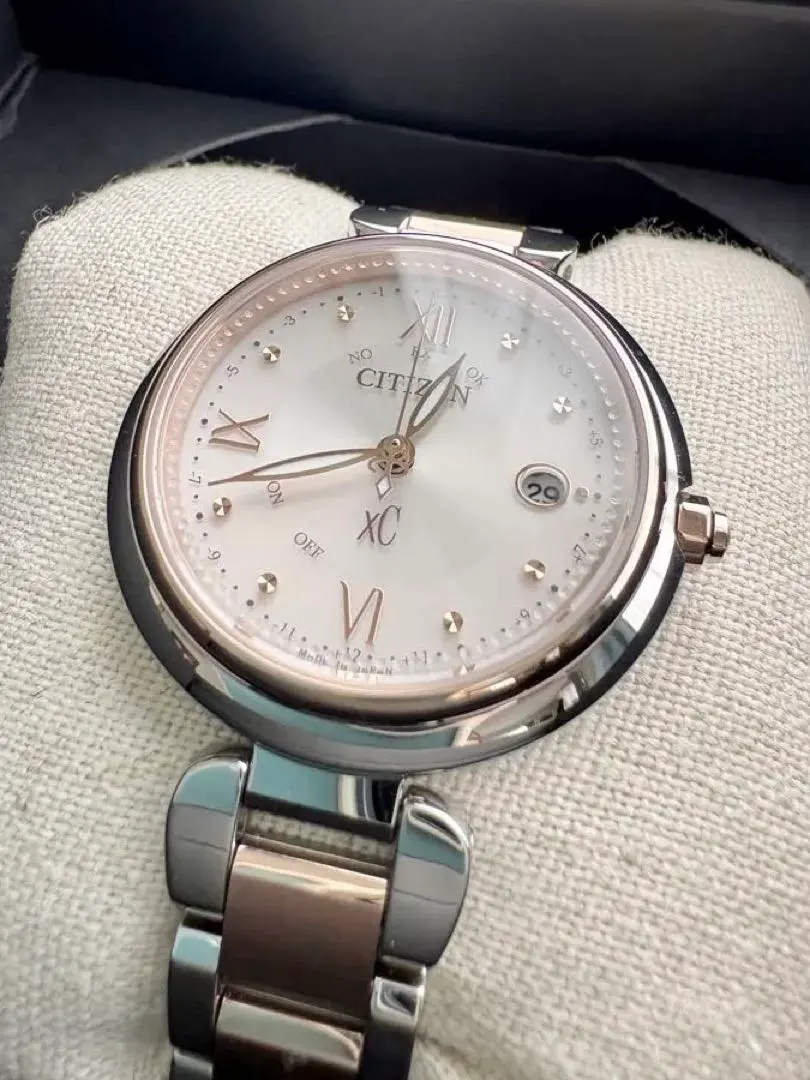 CITIZEN XC クォーツ腕時計 ホワイト