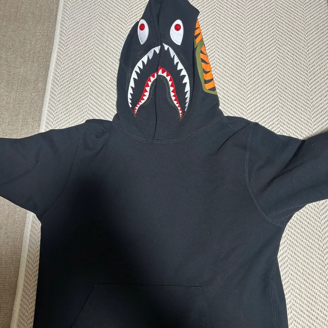 A BATHING APE SHARK PULLOVER HOODIE